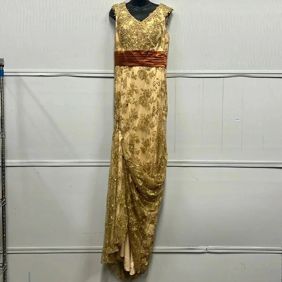Women’s Gold Lace Beaded Formal Dress Size 9 - Picture 1 of 7